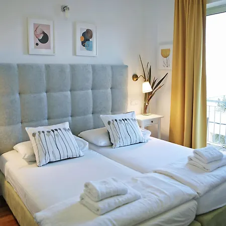 Delfin 3* Ζαντάρ