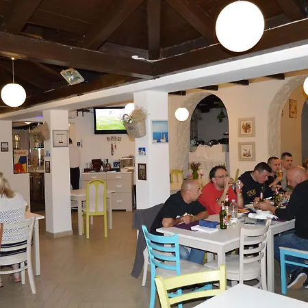 호텔 델핀 자다르