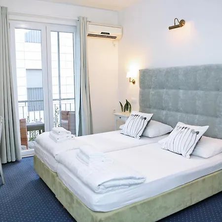 Delfin 3* Ζαντάρ