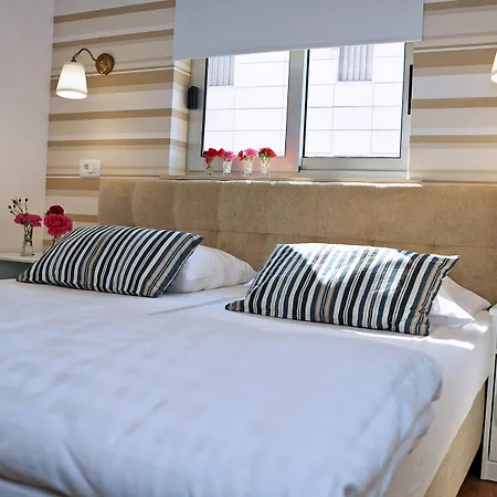 Delfin 3* Ζαντάρ