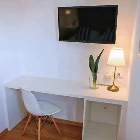 Delfin 3* Ζαντάρ