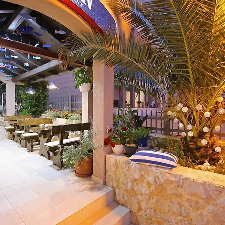 Delfin Hotel