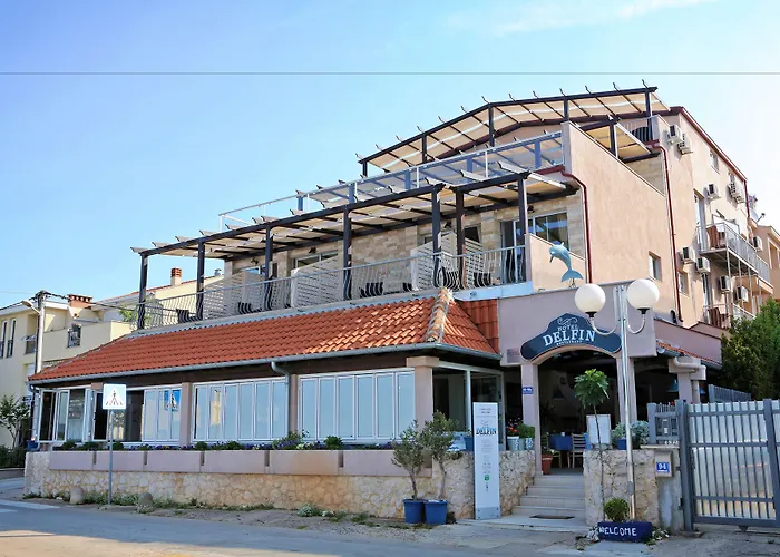 Отель Delfin