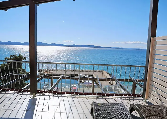 Delfin Отель 3*